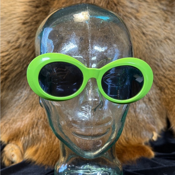 Green Versace Frames - Picture 3 of 7